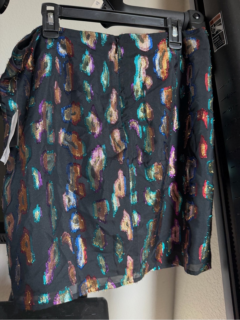 Guess Black Mini Skirt with Metallic Teal, Purple & Gold Spots size 8 New - Picture 3 of 4